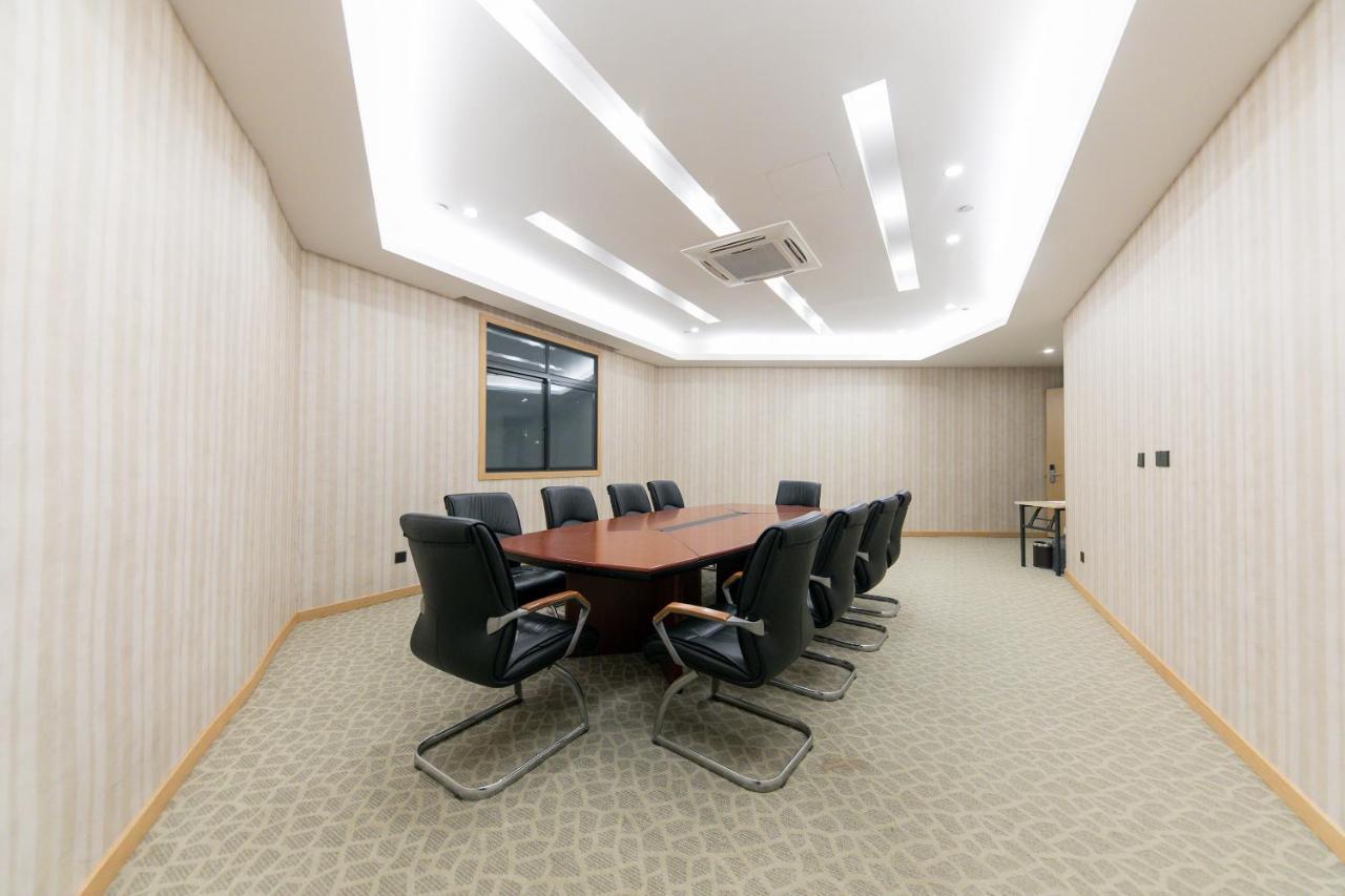 Ji Hotel Shanghai Zhangjiang מראה חיצוני תמונה